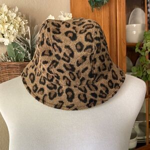 Lands End Animal Print Bucket Hat Size S/M